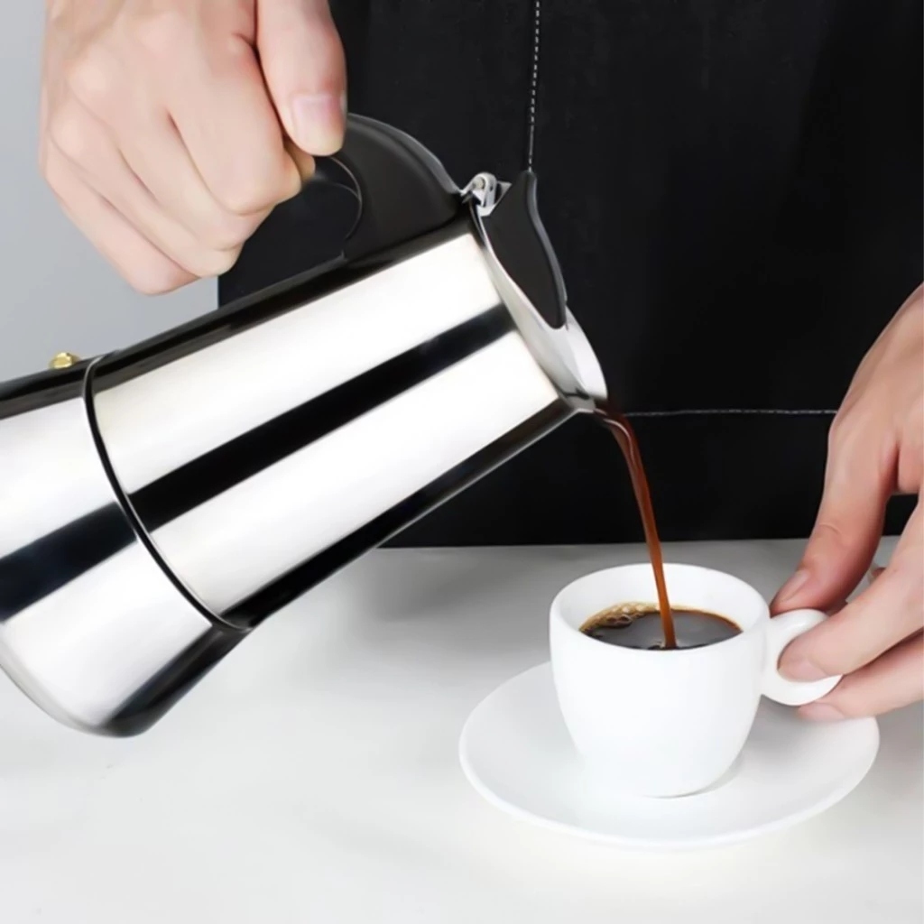 Cafeteira Italiana Inox 6 Xícaras Café da Tarde Resistente Clássica Moka Cozinha Preparo Café Quente