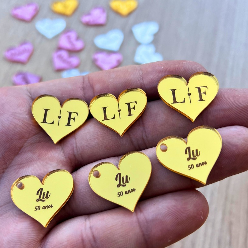Tag Coração Personalizada Em Acrílico Com Nome Logo 2cm Etiqueta Aplique Casamento