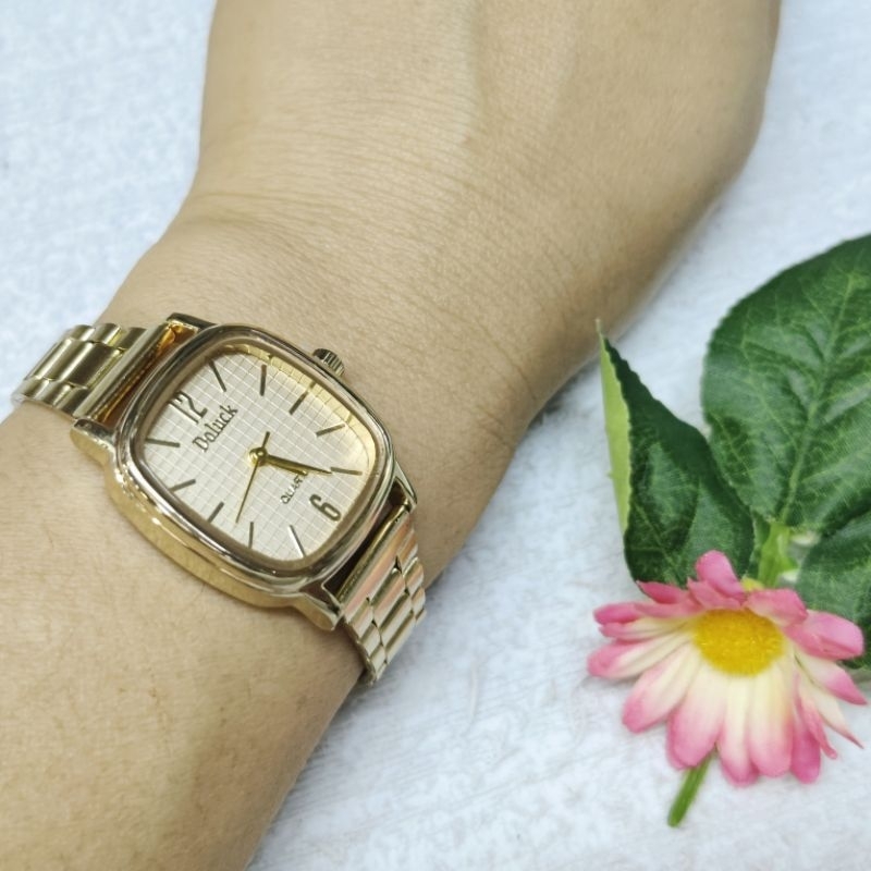 Relógio feminino quadrado pequeno em Oferta na Shopee