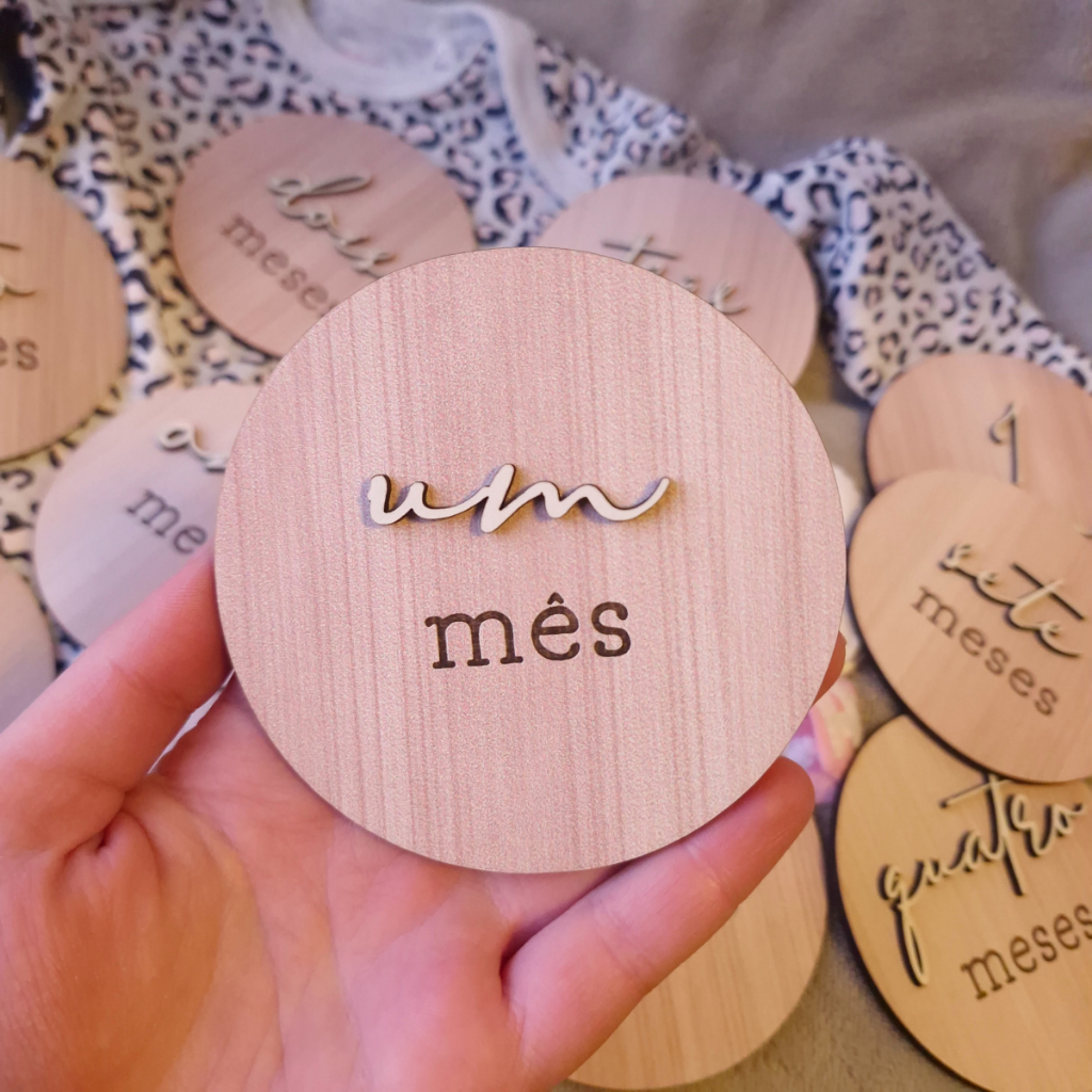 Kit 12 plaquinhas mesversário bebê cenário decoração para fotos