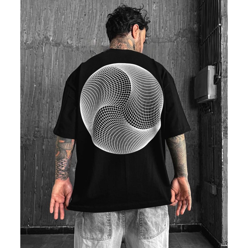 Camiseta oversized preta streetwear 3D esfera hipnótica Aftersoul unissex 100% algodão