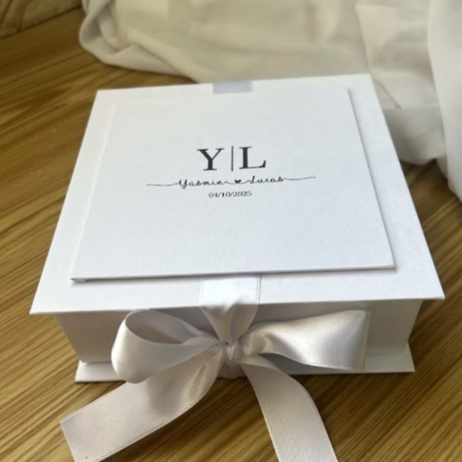 Caixa Cartonada  Para Padrinhos de casamento 15x15x5cm - 11 a 20 unidades em Oferta na Shopee