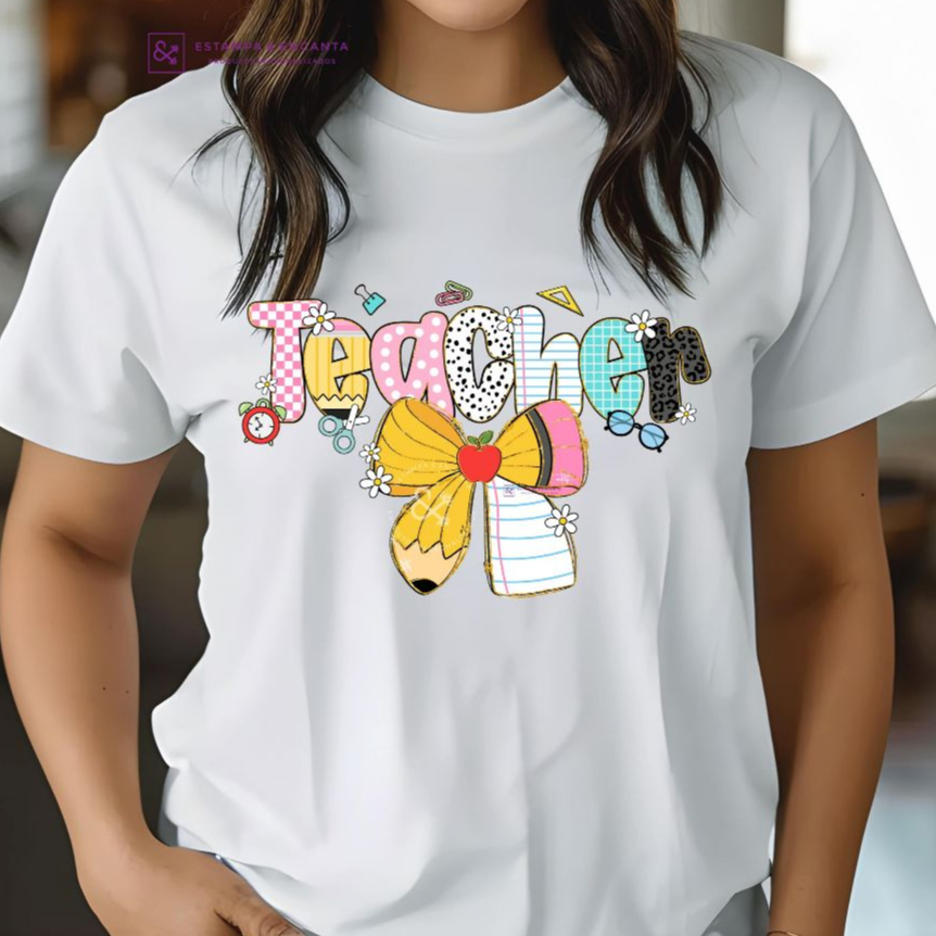 Camisa Professora escola Teacher laço lápis - Blusa tshirt feminina baby look educação