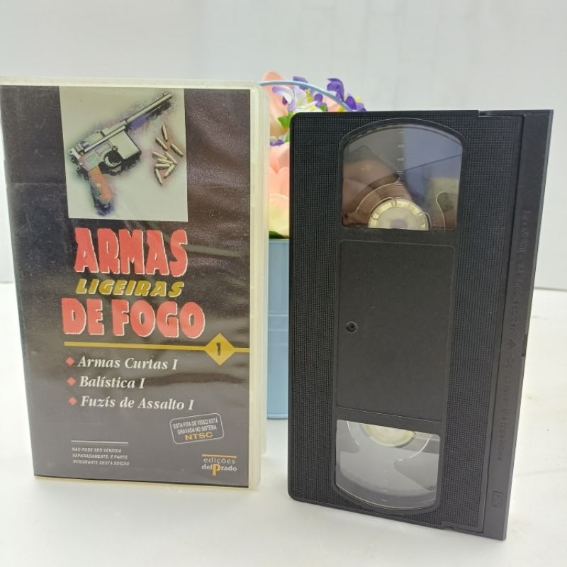 Fita VHS Tudo sobre armas de fogo ( usado)