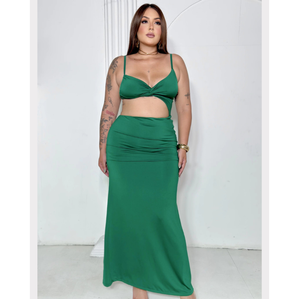 Vestido Plus Size Feminino Yasmin Longo Sensual Elegante