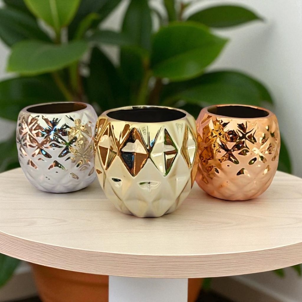 Vaso Redondo em Cerâmica Com detalhes e Planta Rose Gold Dourado Prata