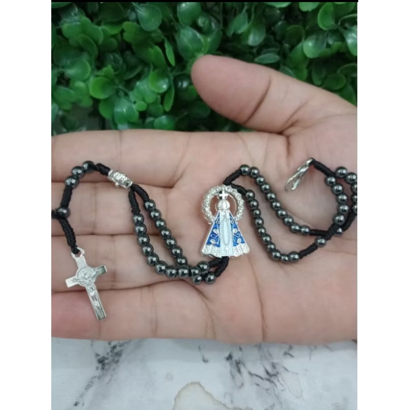 Terço de Pulso Pulseira Em Hematita Pingente De Nossa Senhora Aparecida Resplendor