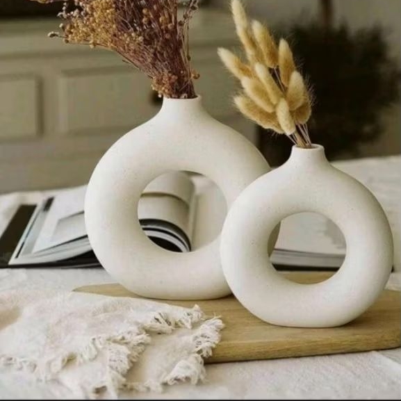 dupla vasos donut decoração estilo minimalista,rosquinha degesso na cor crua
