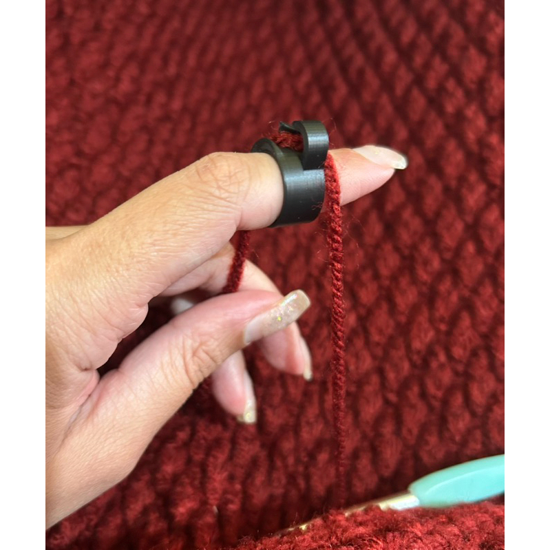Anel Guia para Crochê – Vai na PONTA do dedo, segura o fio e facilita o ponto em Oferta na Shopee