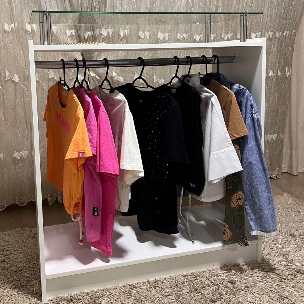 Armário Expositor de Vidro: Onde Comprar | BuscaProdutos