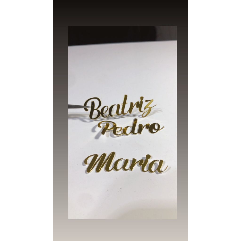 Apliques de Nomes Personalizados - Papel Lamicote Dourado para lembrancinhas