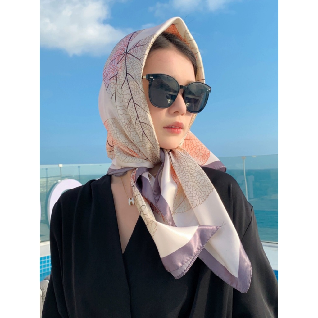 Lenço Feminino de Cetim 90x90cm Estampa Folhas Coloridas Elegante Vintage Para Pescoço Cabelo Bolsa Moda