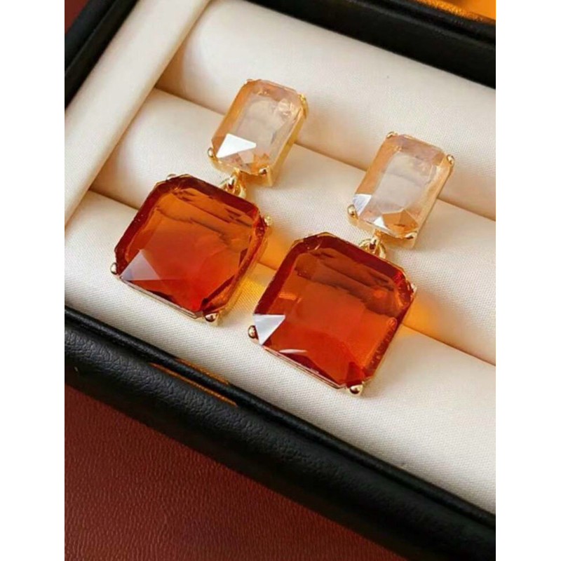 Brinco Pedraria Festa Dourado: Onde Comprar | BuscaProdutos