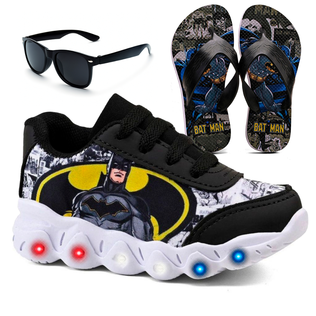 Kit Tênis Infantil Menino Batman Com Led + Chinelo Infantil + Óculos Infantil