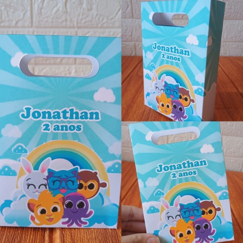PEGUE E MONTE - Sacolinha PP Personalizada Bolofofos Arco íris Menino para aniversário/ Decoração, Lembrancinha/Festa