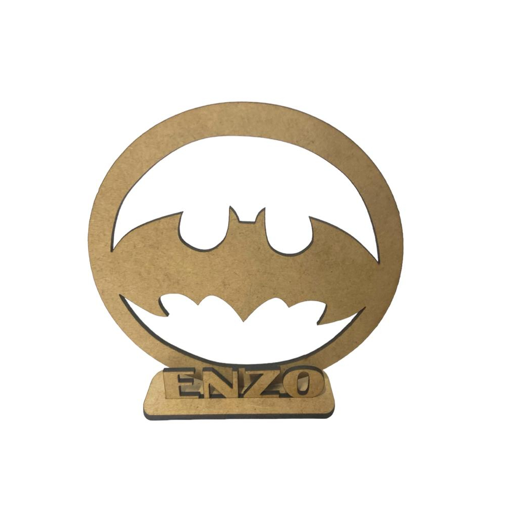 Kit 10 Centro de Mesa Batman Personalizada em MDF  tamanho 12cm  após a confirmação do pagamento informar o nome a ser cortado