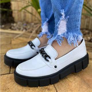 SAPATO MOCASSIM FEMININO TRATORADO BLOGUEIRA LANÇAMENTO CONFORTÁVEL MACIO RESISTENTE IMPERMEÁVEL BRANCO COM DETALHE PRETO