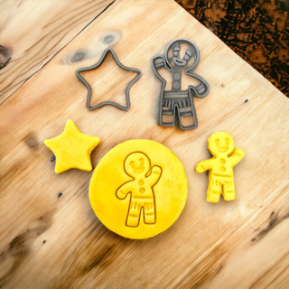 Kit com 2 forminhas cortador de Biscoito Estrela e Homem Biscoito do Shrek para o Natal em Oferta na Shopee