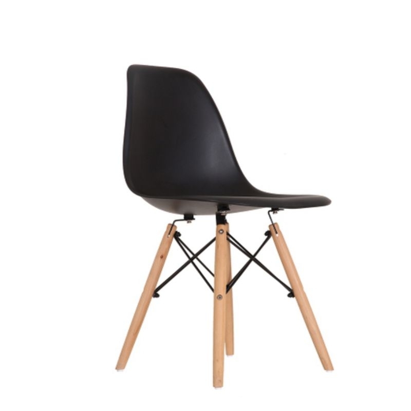 Cadeira de Jantar Preta Charles Eames Eiffel Dkr Polipropileno Preta