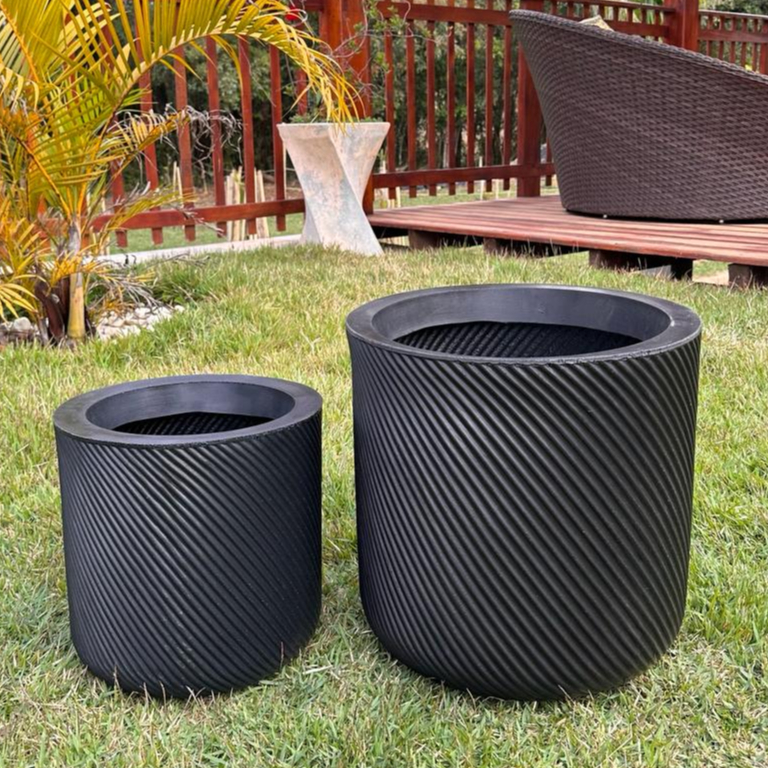 Kit 2 Vasos para plantas P+M em Polietileno Bojo Vertical Decorativo Luxo Moderno em Oferta na Shopee