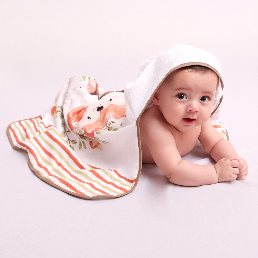 Toalha De Banho Bebe Dupla Face Modelo Luxo Com Capuz Forrada com Fralda Estampada Meninos e Meninas Malha Algodão Sublimada