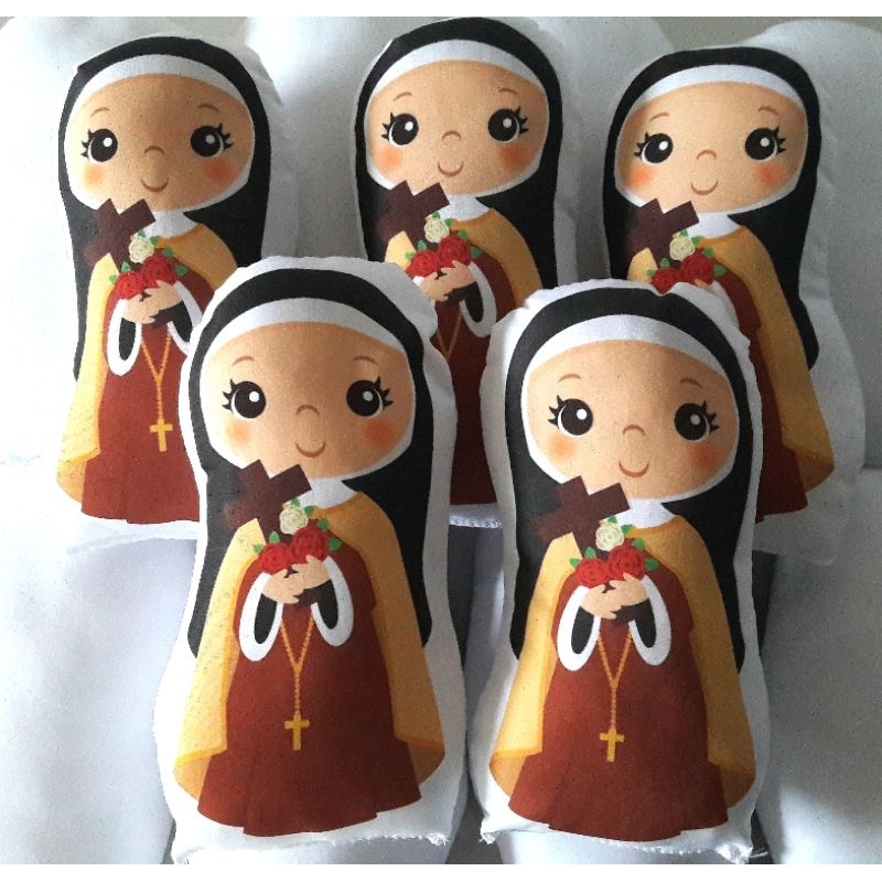 almofadas católicas Santa Teresinha do menino jesus cute personalizada 15cm para lembrancinha de aniversário e batizado