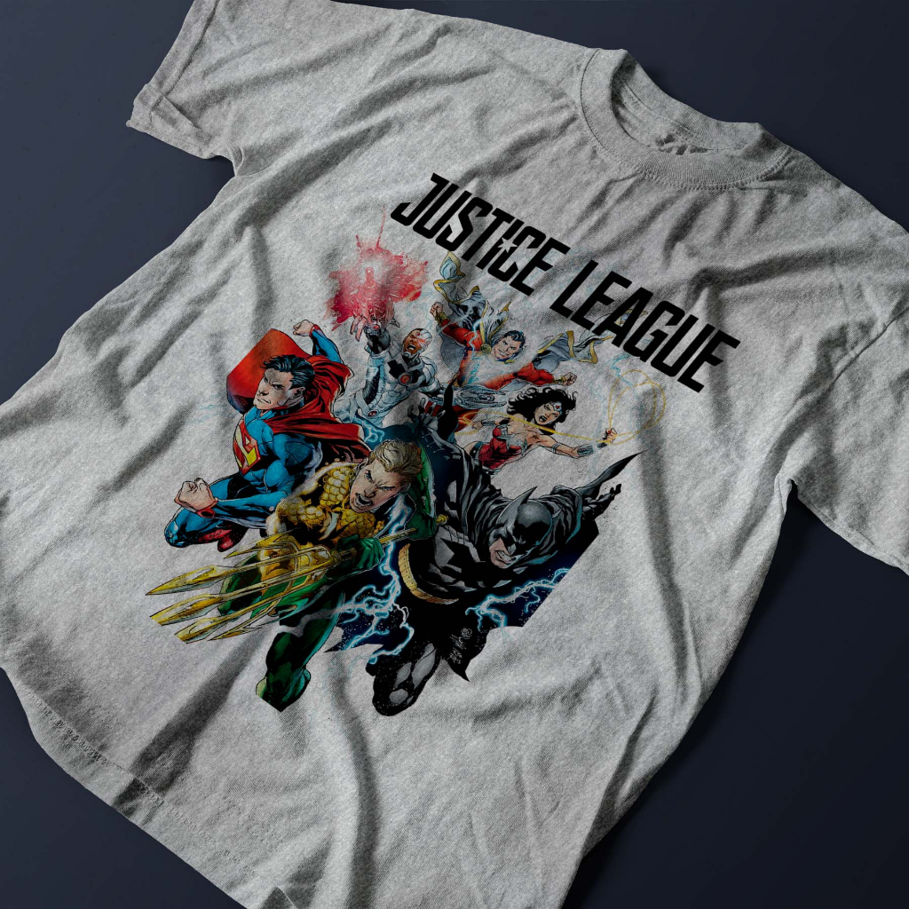 Camiseta Masculina Estampada Cinza Personagens Quadrinho Herói DC Comic Aquaman Liga da Justiça Super Man Batman Mulher Maravilha Super Homem Justice League