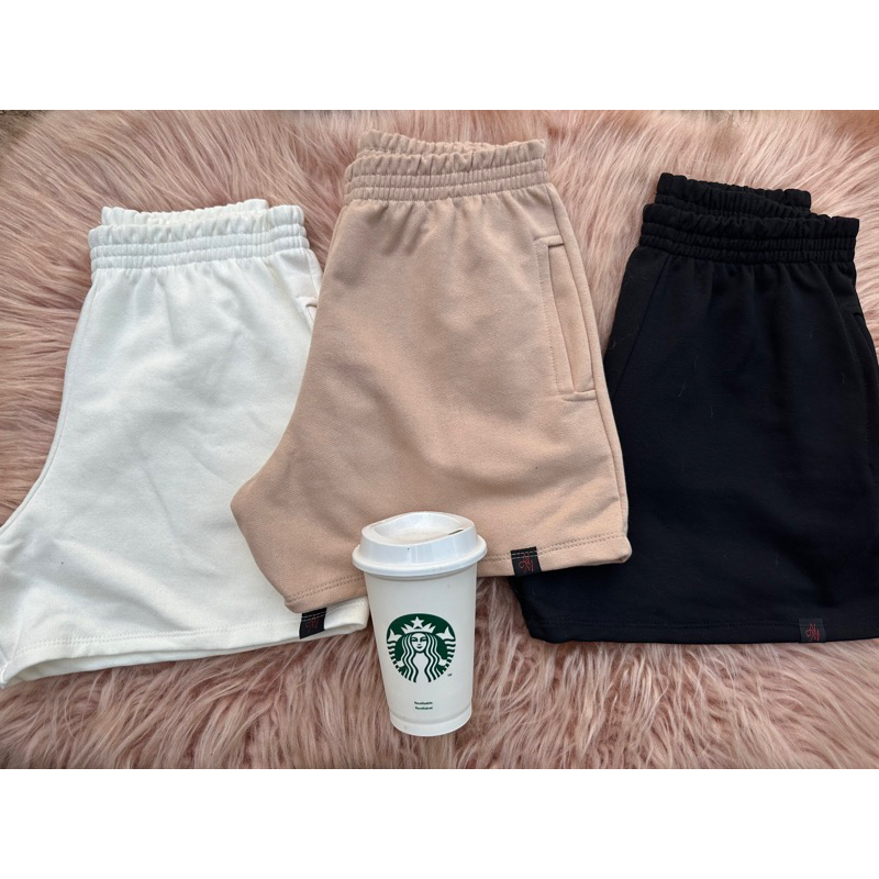 Short Feminino moletom Bermuda feminina com bolso Leve e Confortável para Academia e zero transparência confortavel em Oferta na Shopee