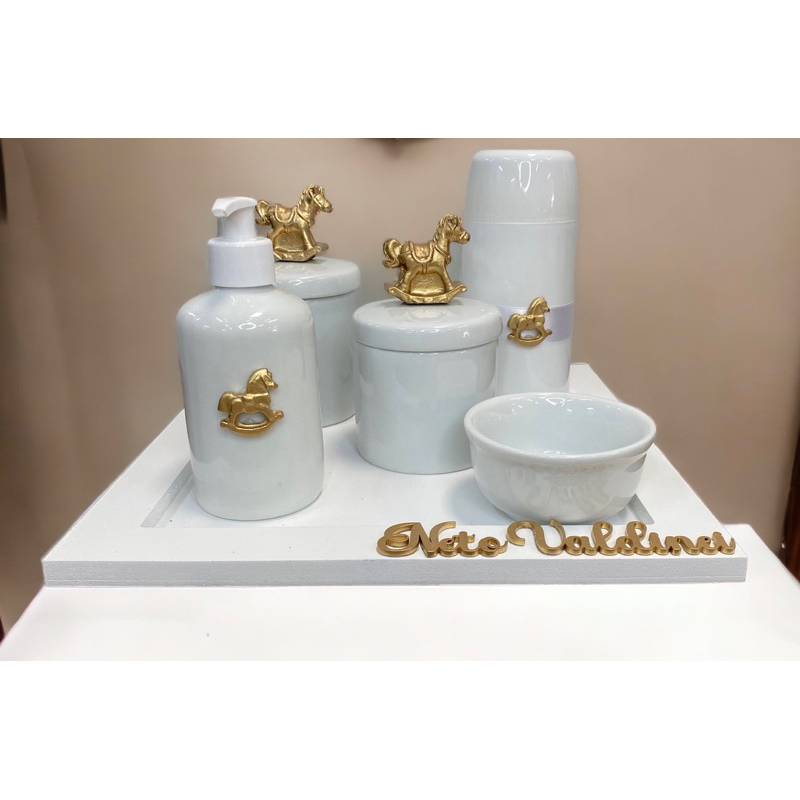 Kit higiene porcelana cavalinho bandeja reta com nome em Oferta na Shopee