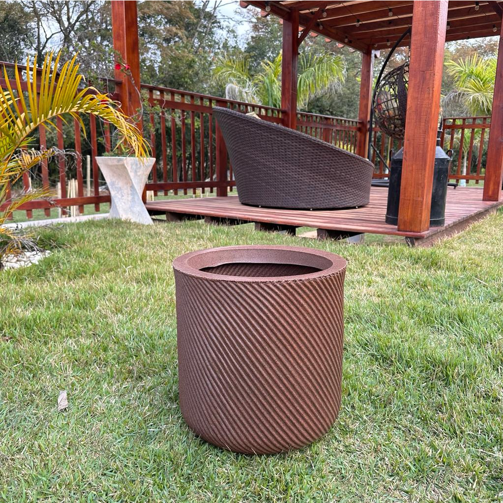 Vaso para Plantas Decorativo em Polietileno Moderno M Bojo Vertical Luxo