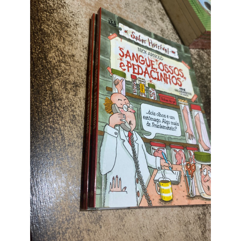 Sangue Ossos e Pedacinhos Nick Arnold
