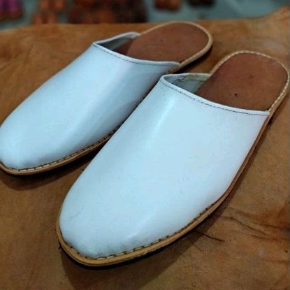 Babuche Couro Feminino: Onde Comprar | BuscaProdutos