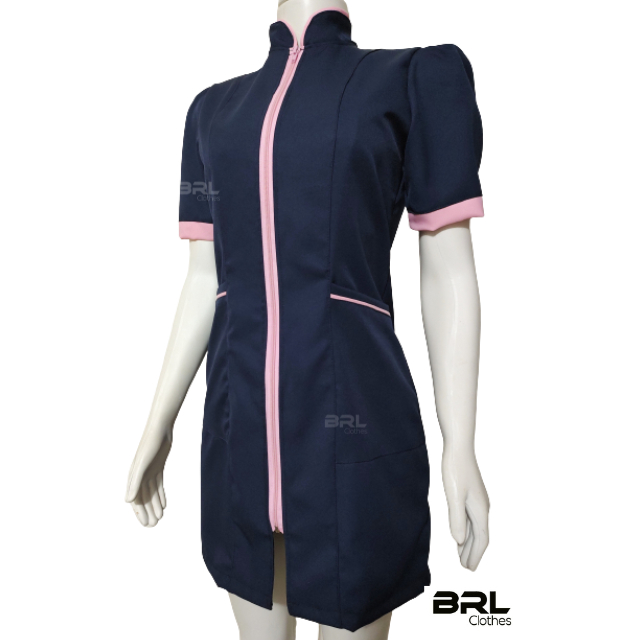 Jaleco Feminino Com Ziper Gabardine Azul com Rosa, Elástico Punho, Gola Padre, Acinturado, Manga Curta Bufante