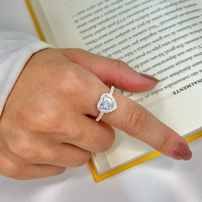 Anel Solitario Coração Zirconia Luxo Prata 925