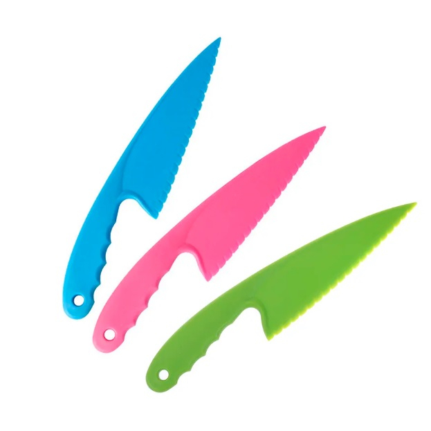 Faca Plastica Para Cortar Bolos Pão Legumes 24cm