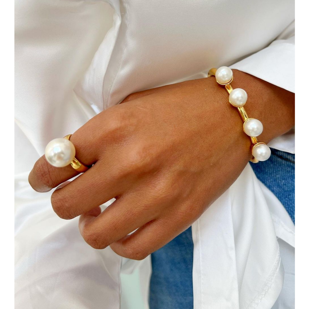 Anel de Perola solitário dourado ajustável / bracelete perola