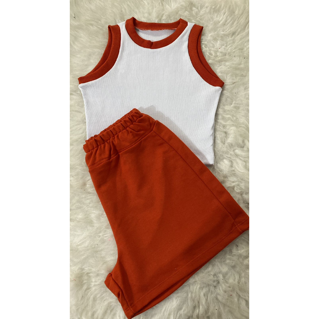 Conjunto Fabi shorts moletinho mais cropped em Ribana modelo leve e moderno.