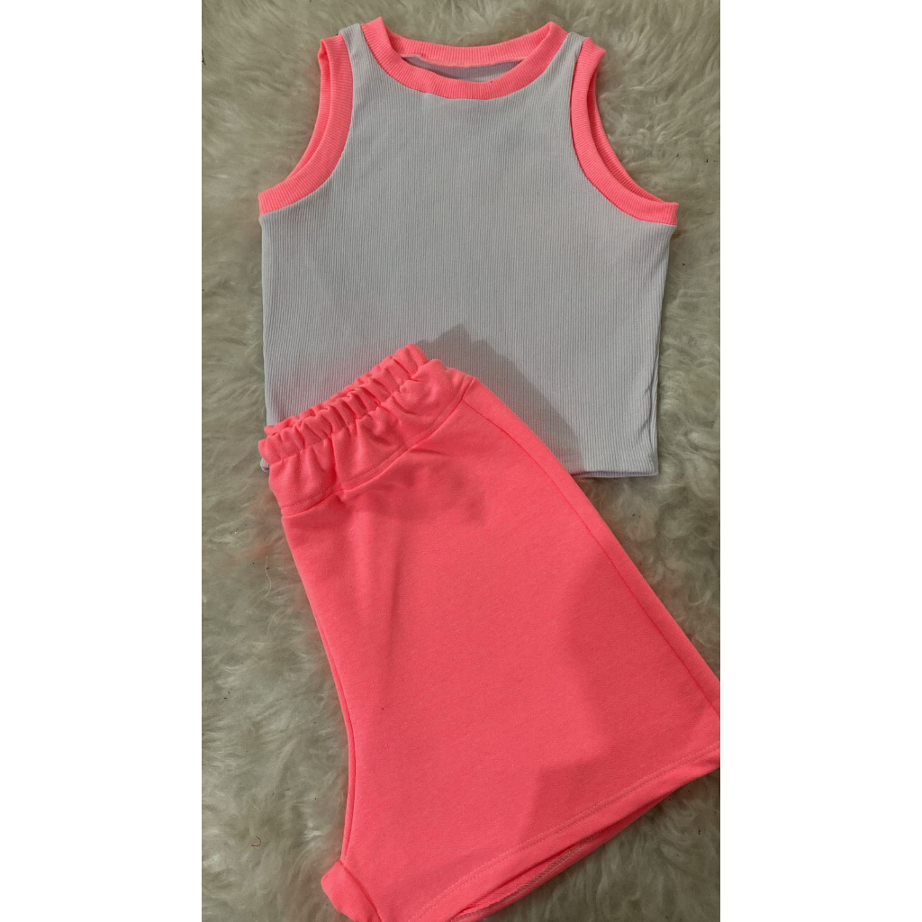 Conjunto Fabi shorts mais cropped Ribana  o mais queridinha do verao.