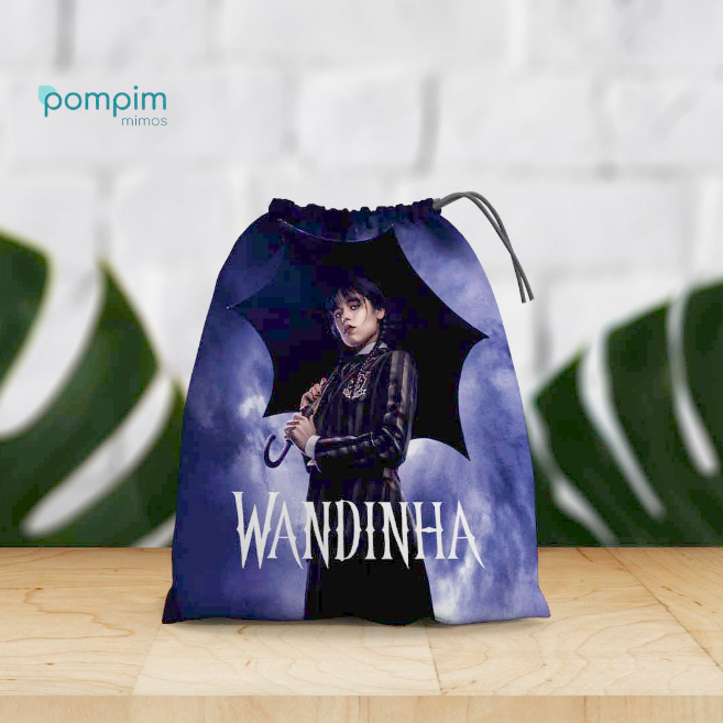 Kit Lembrancinha Sacolinha Surpresa Wandinha de tecido personalizado, para festas e aniversários.