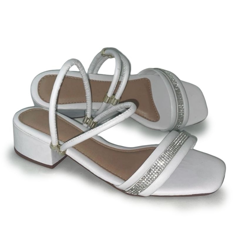 Sandália Salto bloco pedrarias strass casual muito barato de ajustar lançamento verão 2022 salto bloquinho 4cm