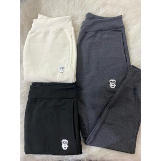 Calça moletom Masculina a mais vendida do Mercado venha conferir CORES PRETA/CINZA/BRANCA//ROSA OPOSTO