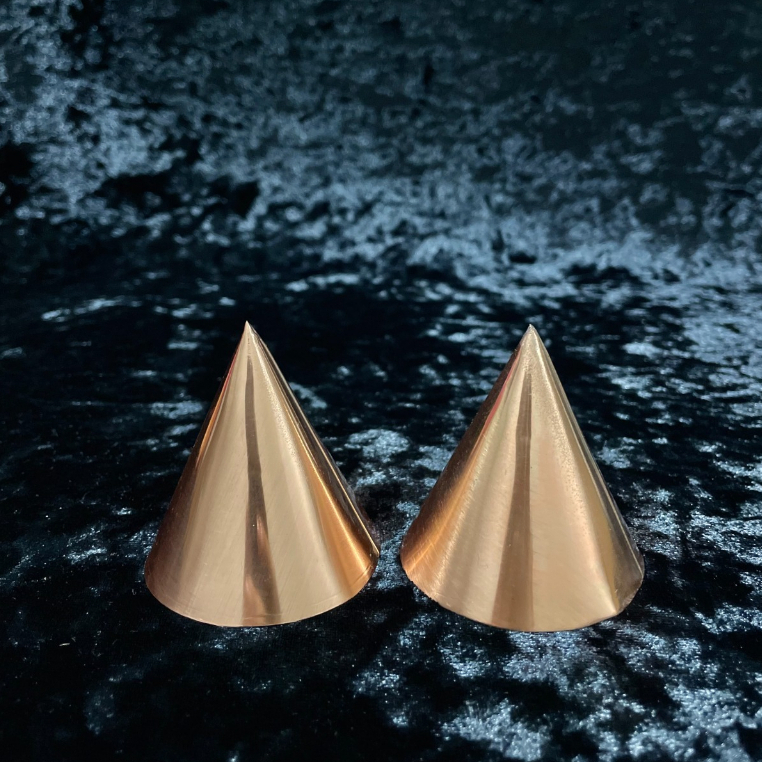 KIT DUAS UNIDADES CONES DE COBRE (P) FILTRO NATURAL DE ENERGIAS - 6CM em Oferta na Shopee