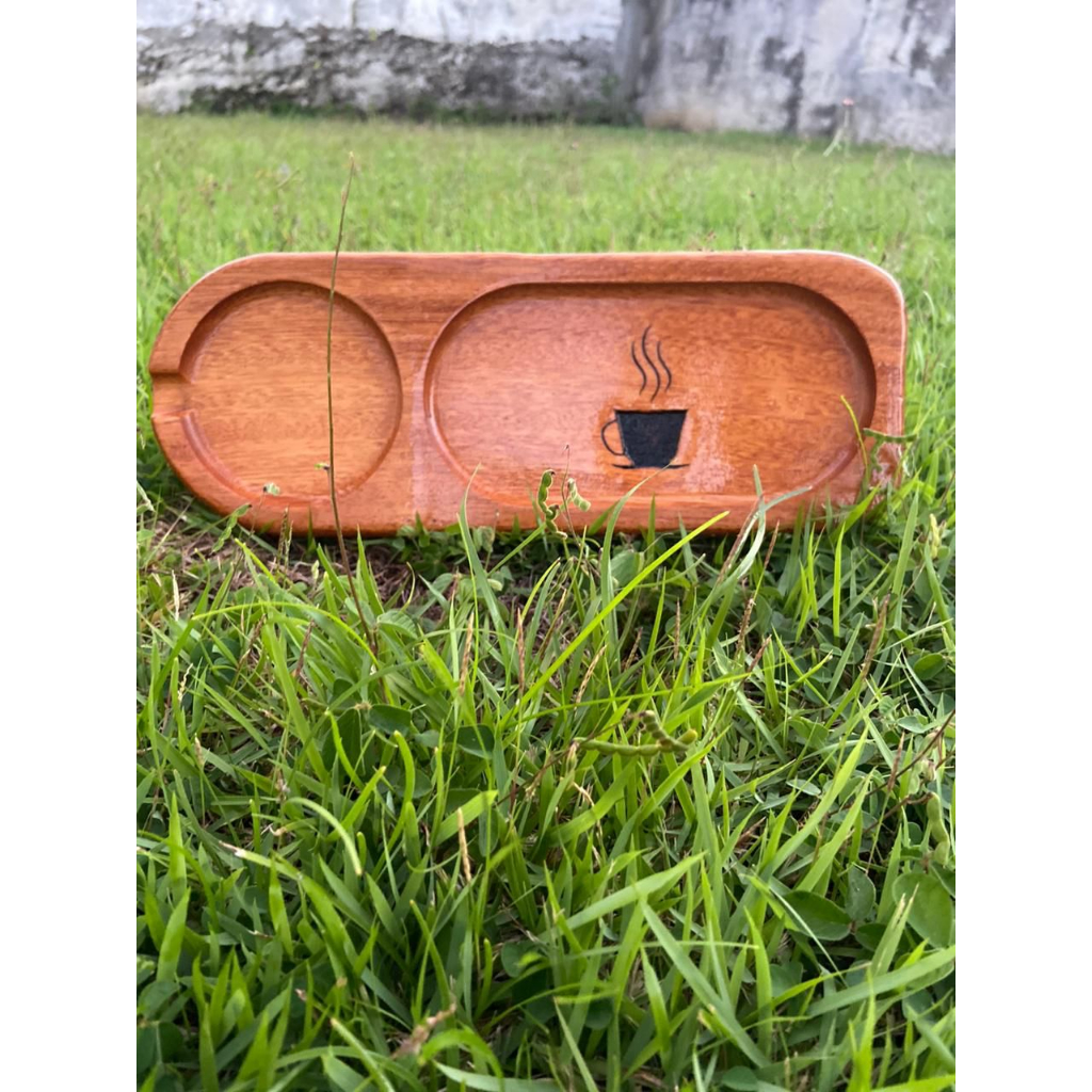 Tábua para café. Tábua para xícara de café e doces.
