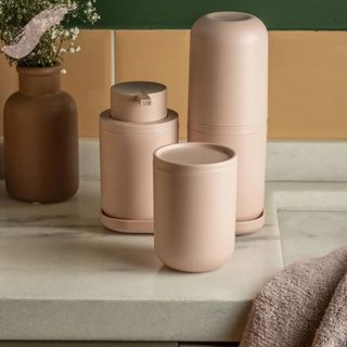 Kit Banheiro 4 Pçs Bold Ou Composto por Porta Sabonete Líquido Porta Escovas Porta Algodão e Bandeja em Oferta na Shopee