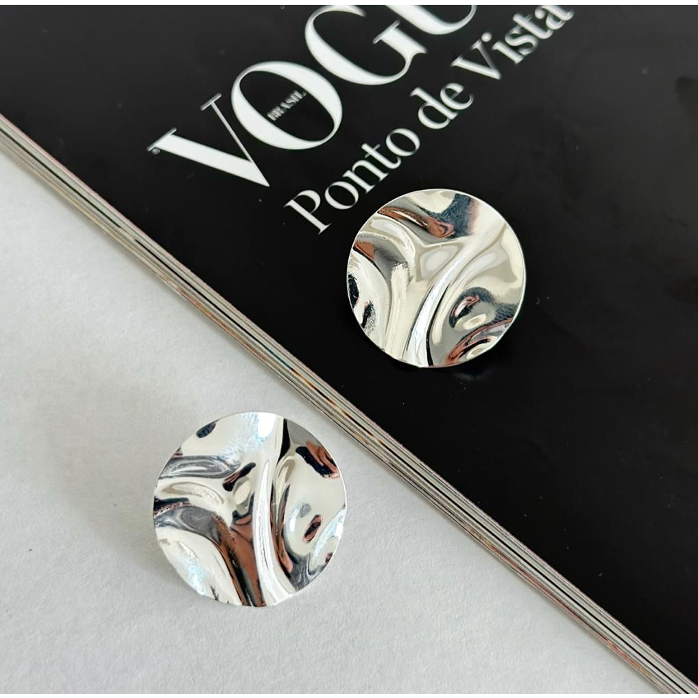 Brinco Redondo Martelado Banhado a Prata 925 em Oferta na Shopee