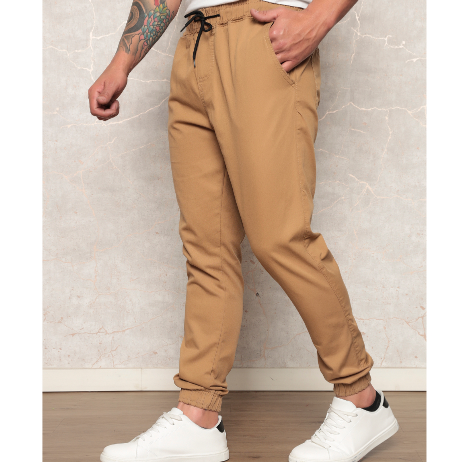 calca jogger cor caramelo estilo super cheque