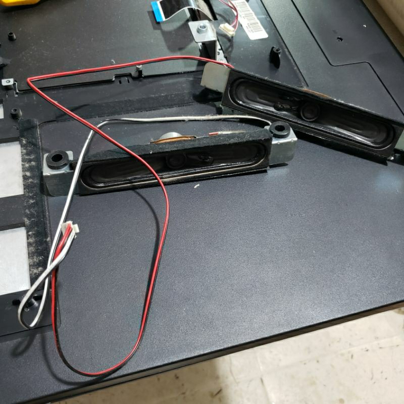 auto falante tv semp toshiba le3256