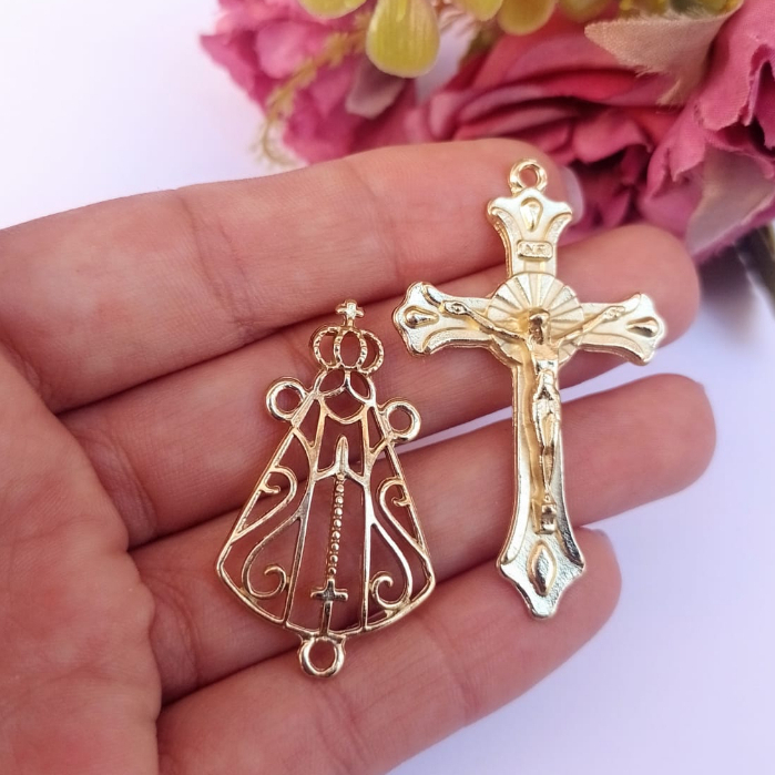 25 Crucifixos para Terço + 25 Entremeios Nossa Senhora Aparecida Dourado- Kit para Montagem de Terços
