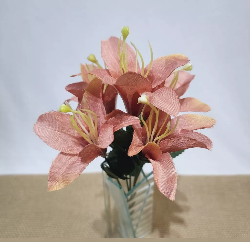 Buquê de Lírio artificial com 5 flores PARA/ Decoração Casamento, Arranjos