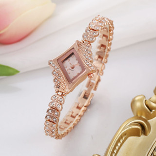 Relógio Feminino Com Pulseira De Diamantes Relógio Quartzo Feminino Moda Leve E Luxuosa Casual De Quartzo em Oferta na Shopee